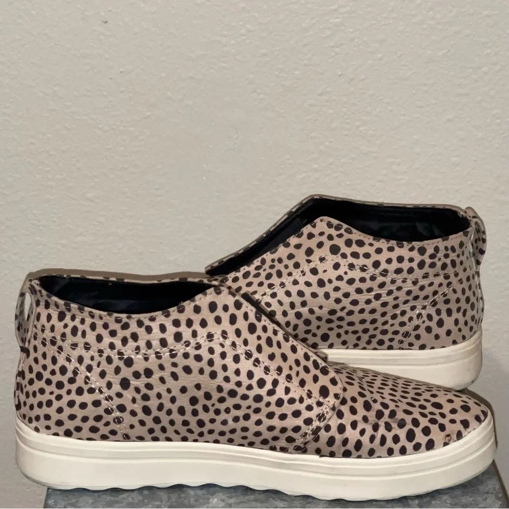 DV by Dolce Vita Animal Print Laceless Slip On Shoes, Size 8